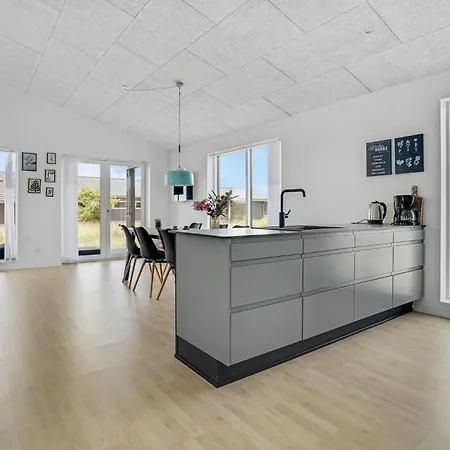 3 Bedroom Beautiful In Jerup