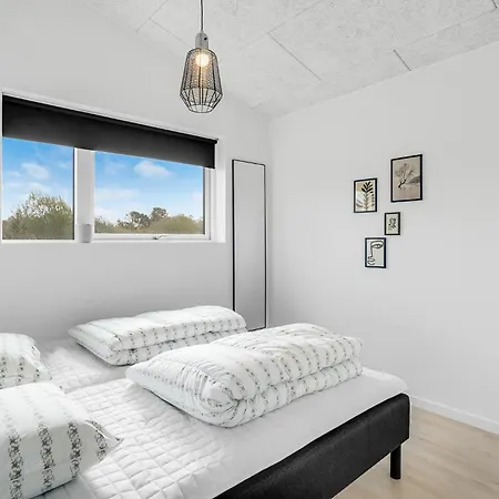 Holiday home 3 Bedroom Beautiful In Jerup